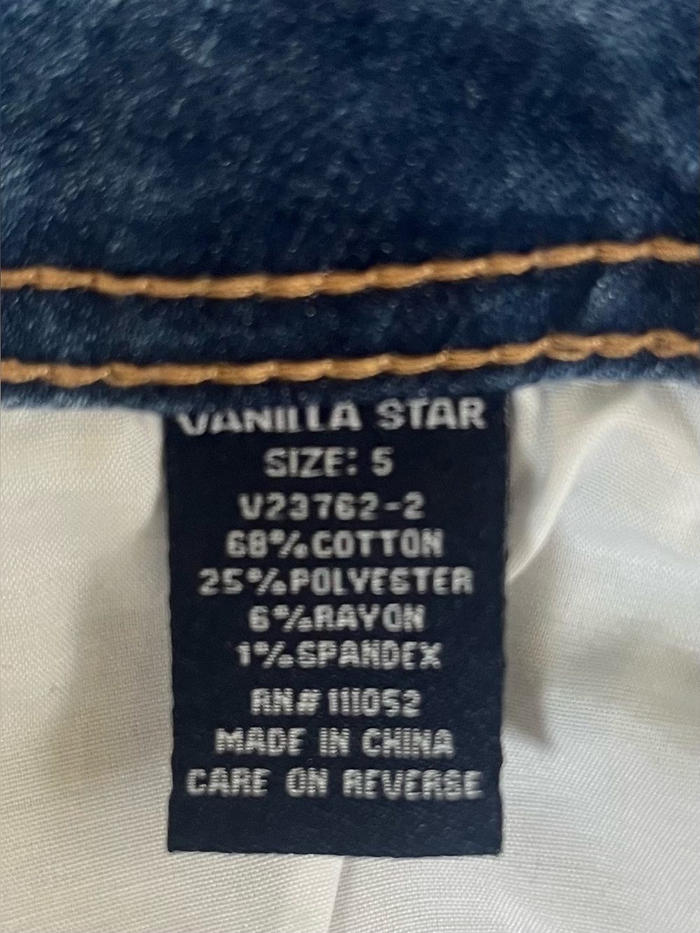Vanilla Star High Rise Distressed Jeans Size 5 - Picture 6 of 6